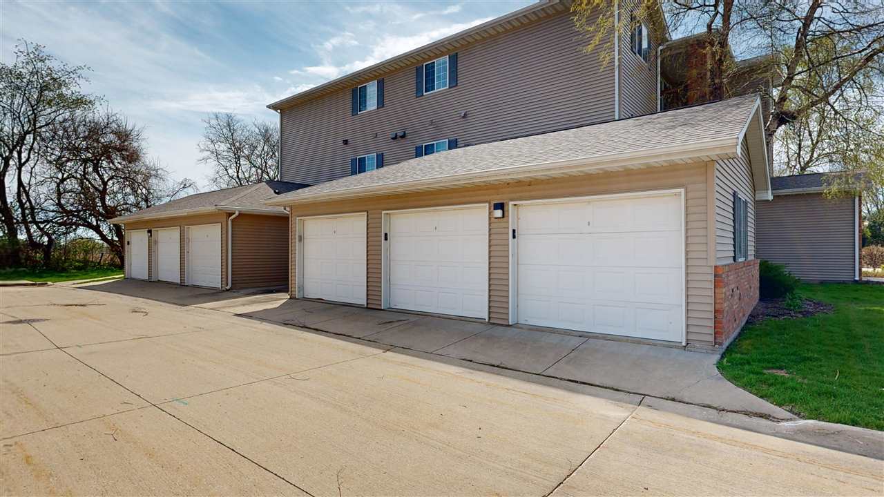 2874 Triple Crown Ln Unit: 9