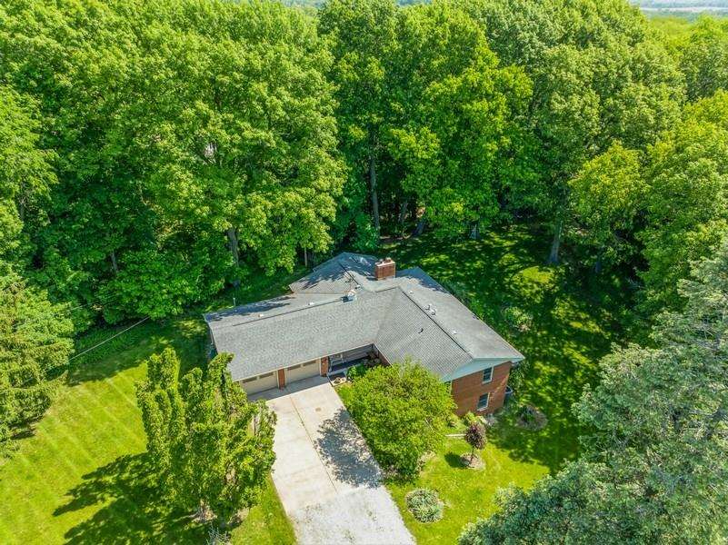 2110 Prairie Du Chien Rd NE