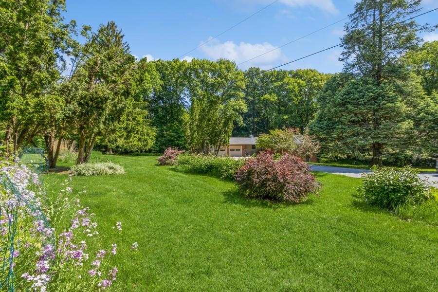 2110 Prairie Du Chien Rd NE