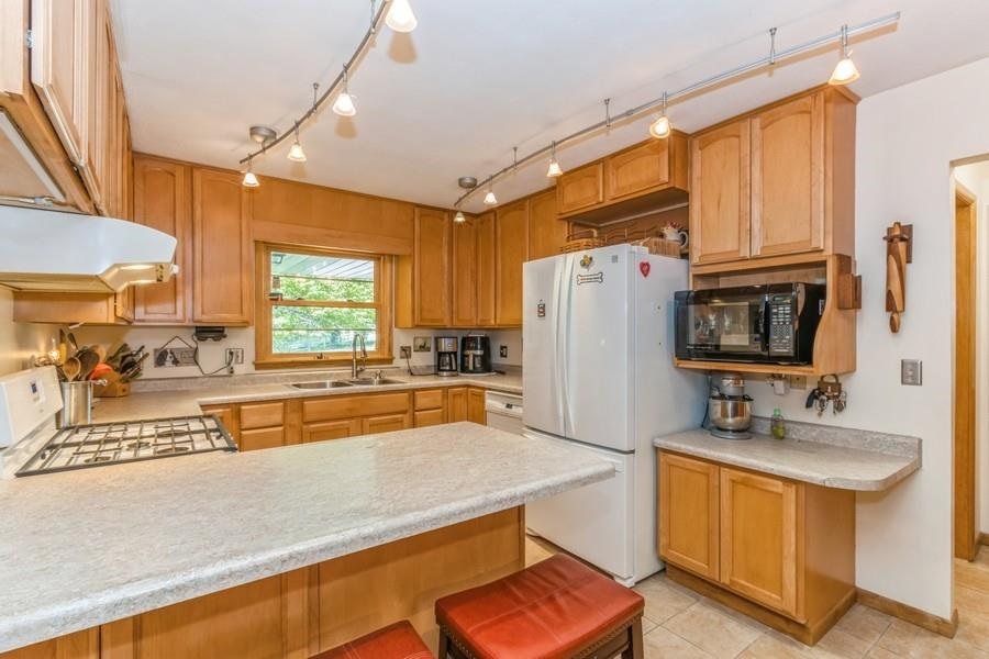 2110 Prairie Du Chien Rd NE