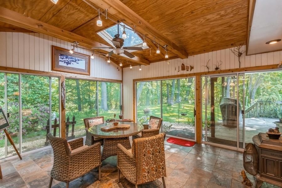 2110 Prairie Du Chien Rd NE