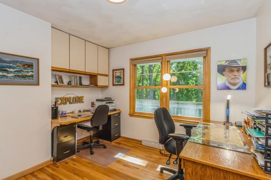 2110 Prairie Du Chien Rd NE