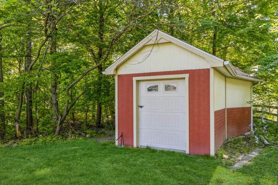 2110 Prairie Du Chien Rd NE