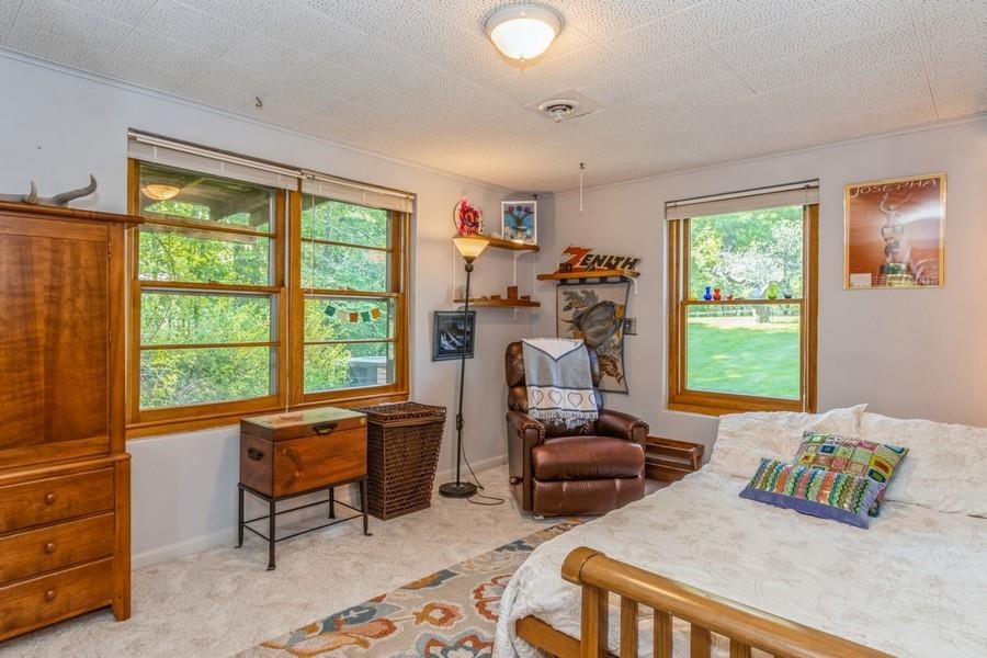 2110 Prairie Du Chien Rd NE