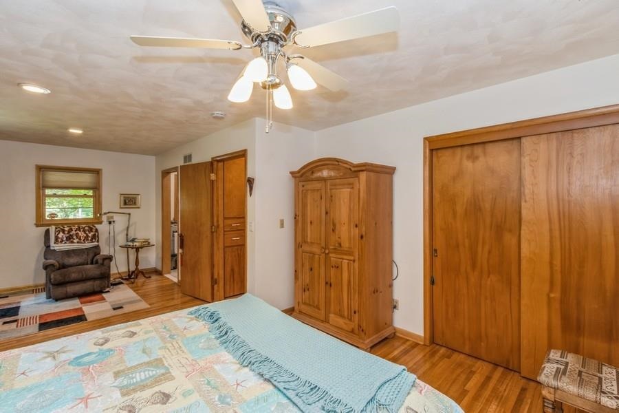 2110 Prairie Du Chien Rd NE