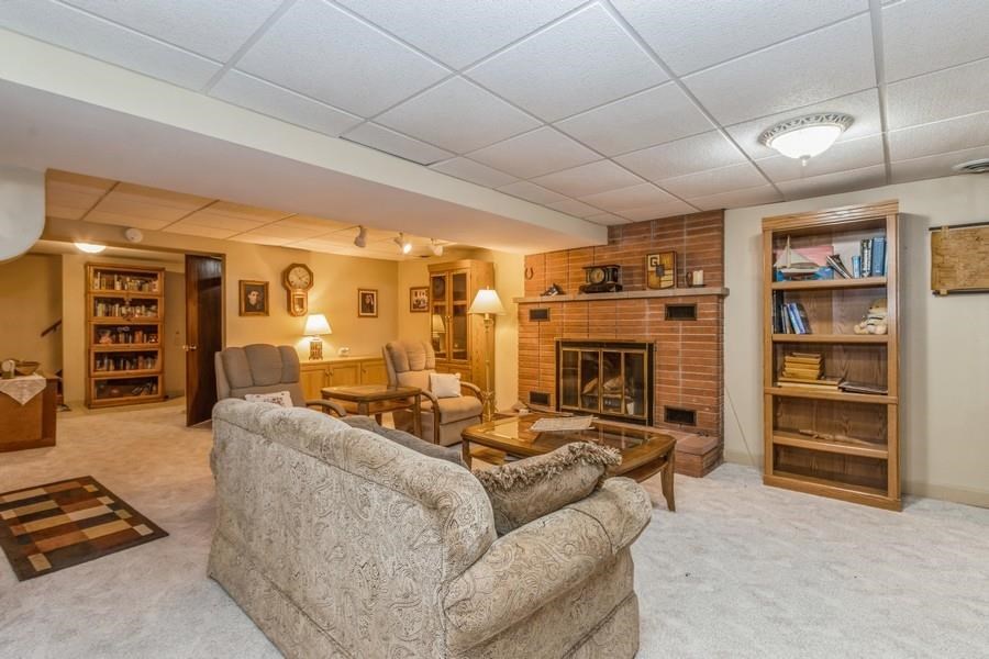 2110 Prairie Du Chien Rd NE