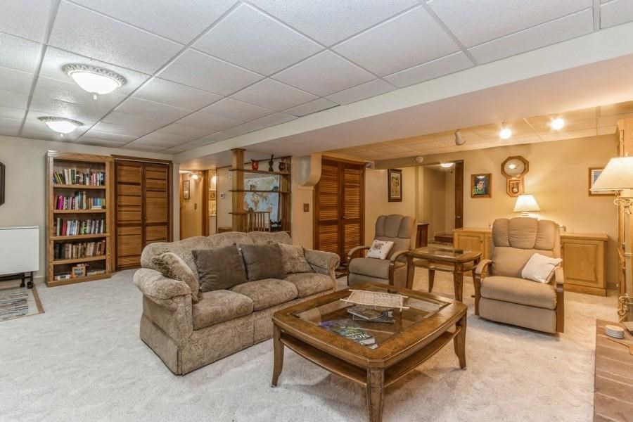 2110 Prairie Du Chien Rd NE