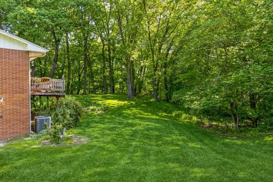 2110 Prairie Du Chien Rd NE