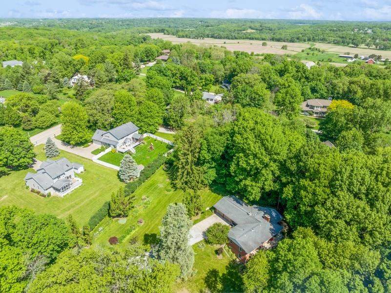 2110 Prairie Du Chien Rd NE