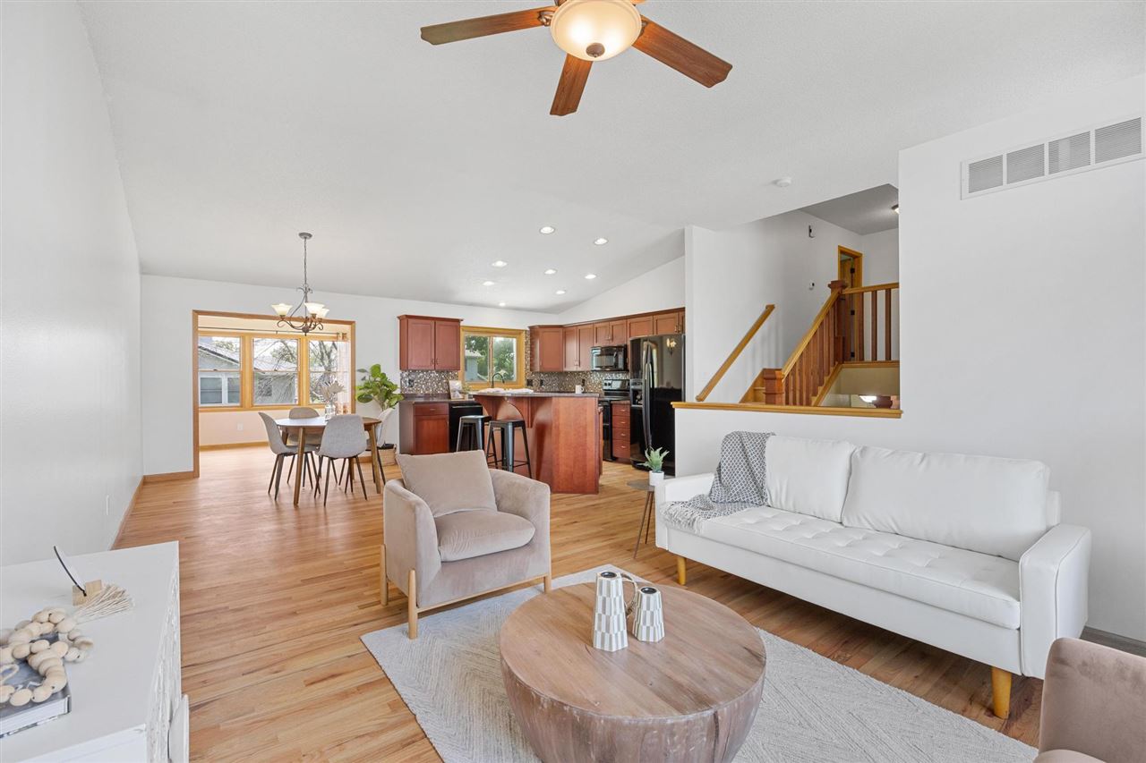 815 Saint Andrews Dr