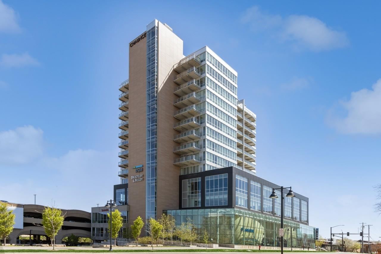 404 E College St Unit: No. 1402