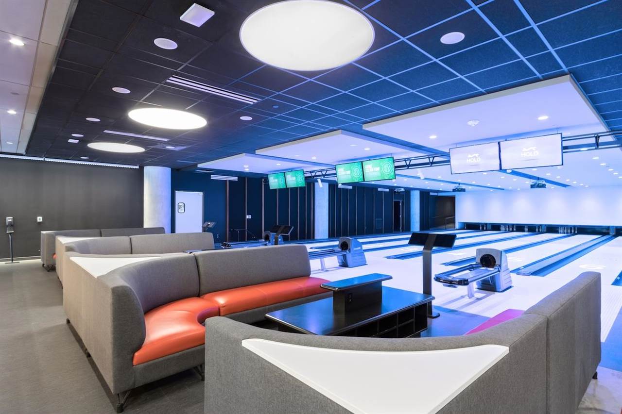 404 E College St Unit: No. 1402