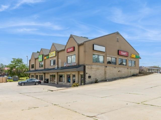 2300 Muscatine Ave
