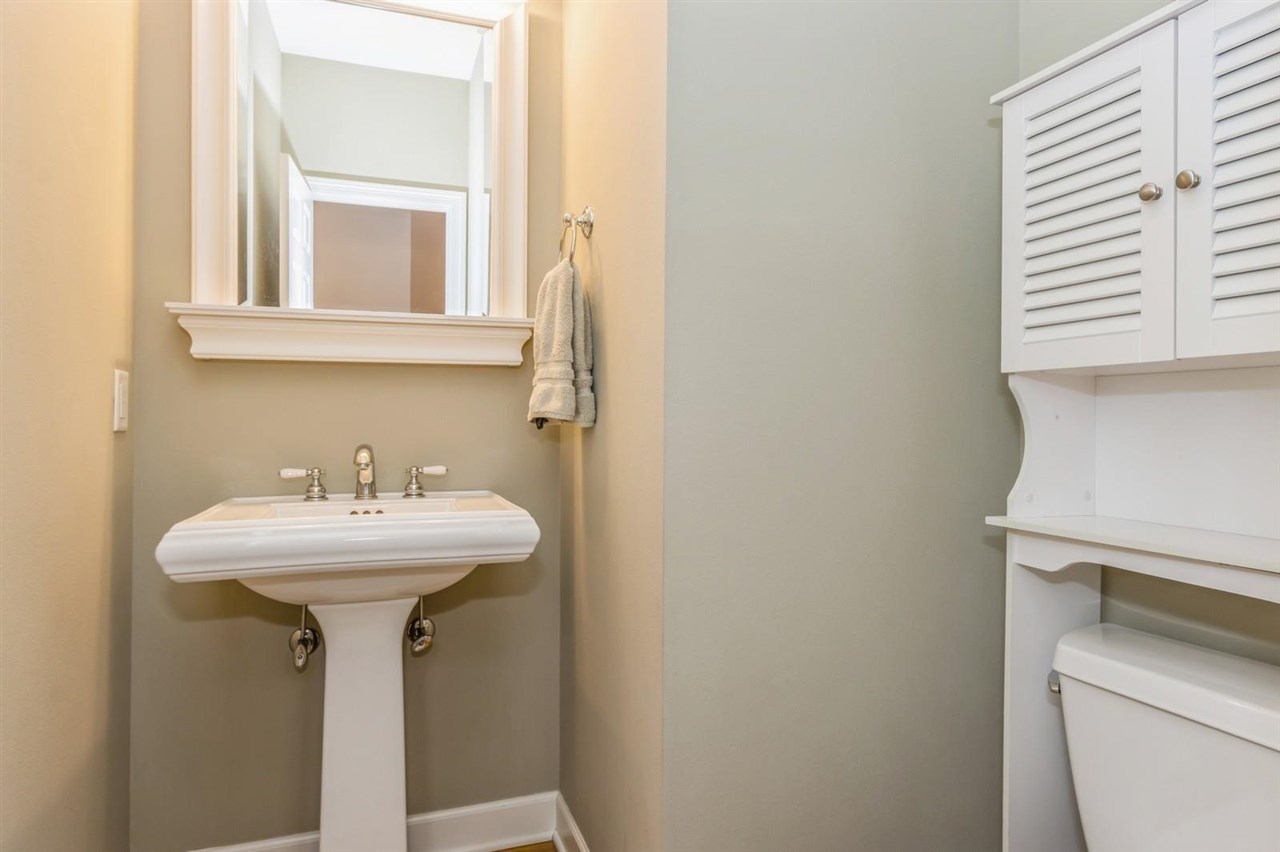 1008 Highland Park Cir