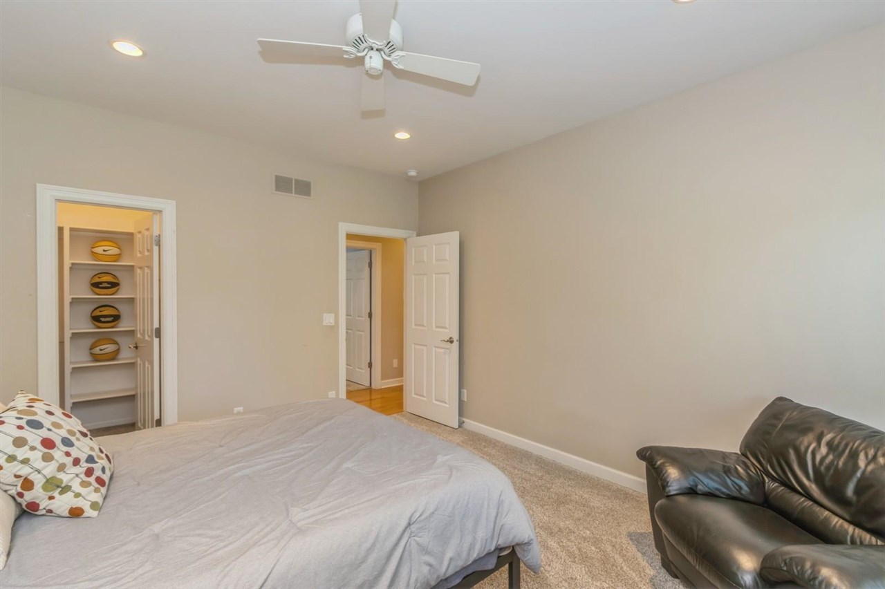 1008 Highland Park Cir