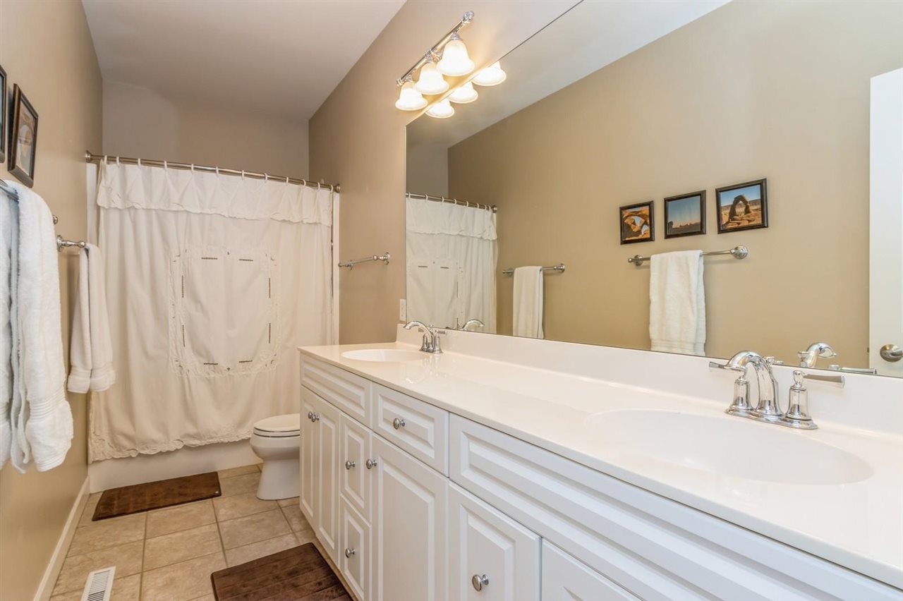 1008 Highland Park Cir