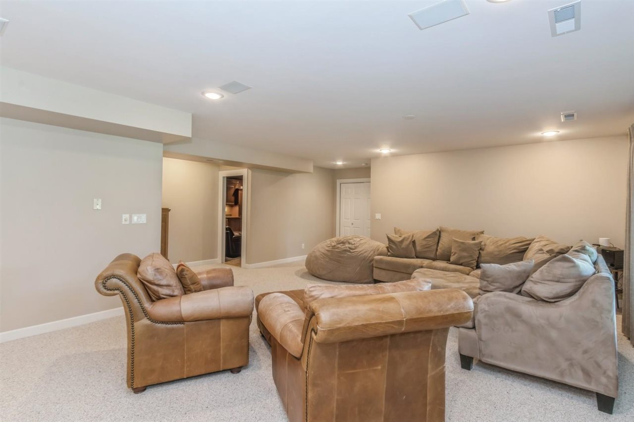 1008 Highland Park Cir