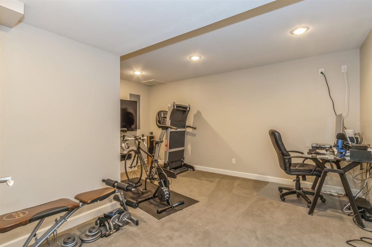 1008 Highland Park Cir