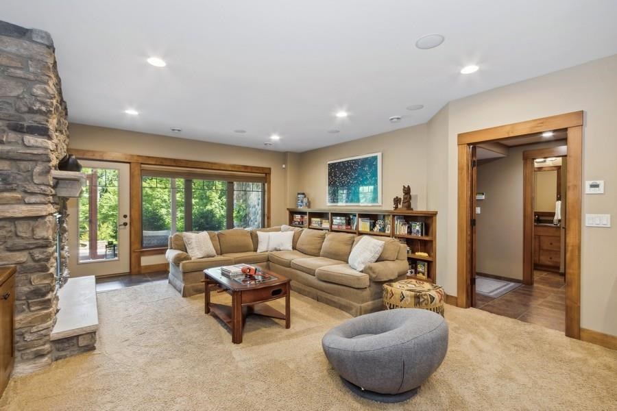 3747 Cottage Reserve Rd NE