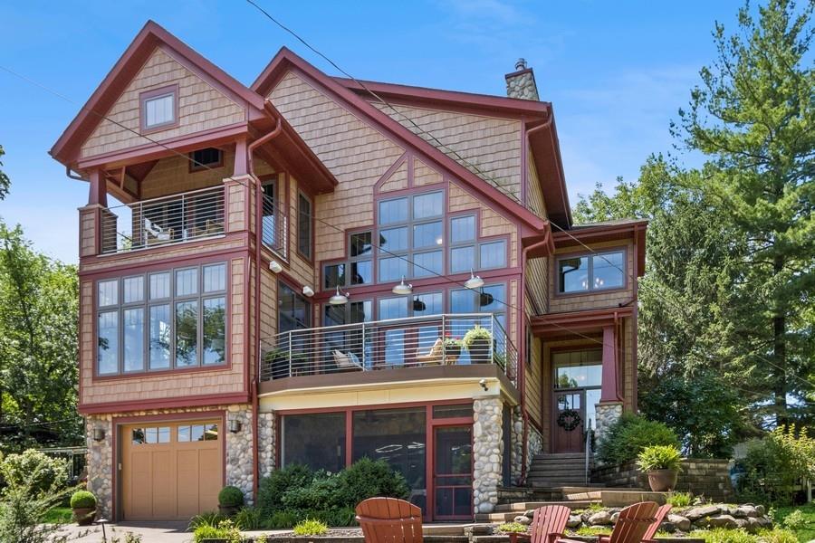 3747 Cottage Reserve Rd NE