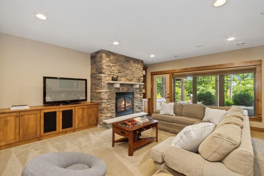 3747 Cottage Reserve Rd NE