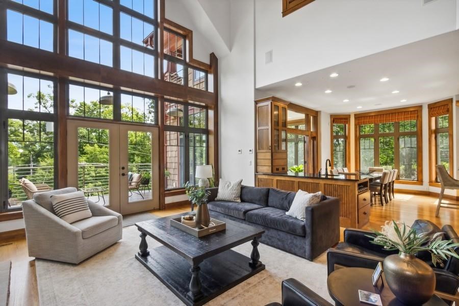 3747 Cottage Reserve Rd NE