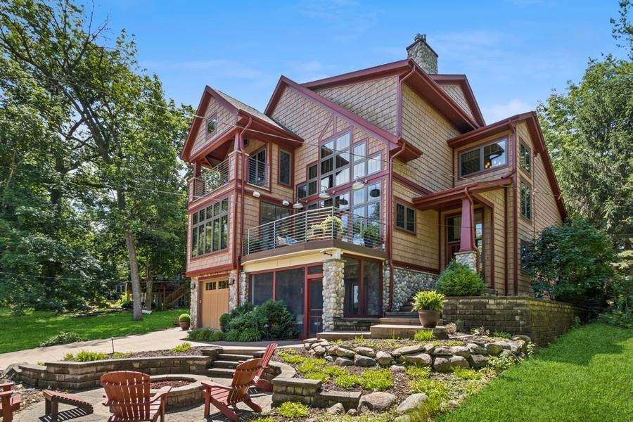 3747 Cottage Reserve Rd NE