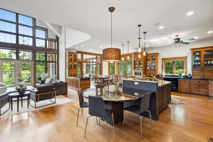 3747 Cottage Reserve Rd NE