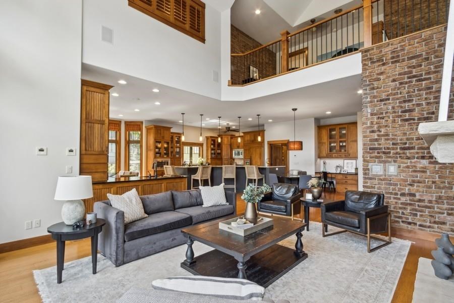 3747 Cottage Reserve Rd NE