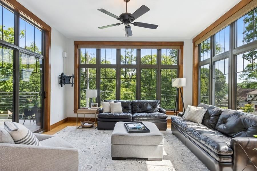 3747 Cottage Reserve Rd NE