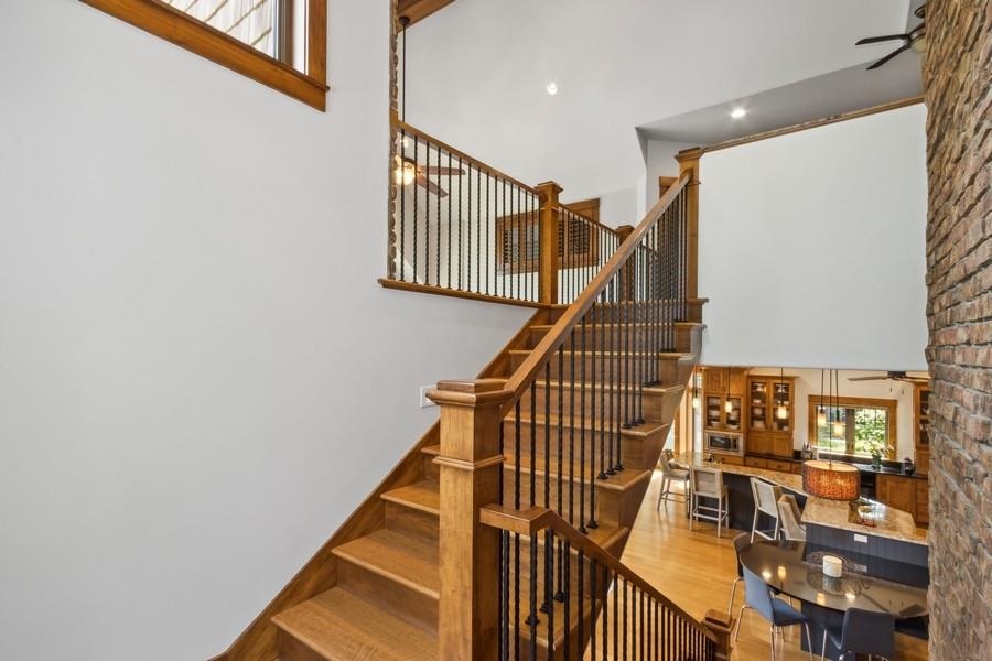 3747 Cottage Reserve Rd NE