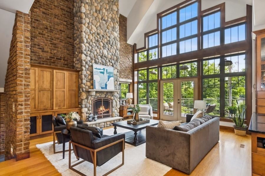 3747 Cottage Reserve Rd NE