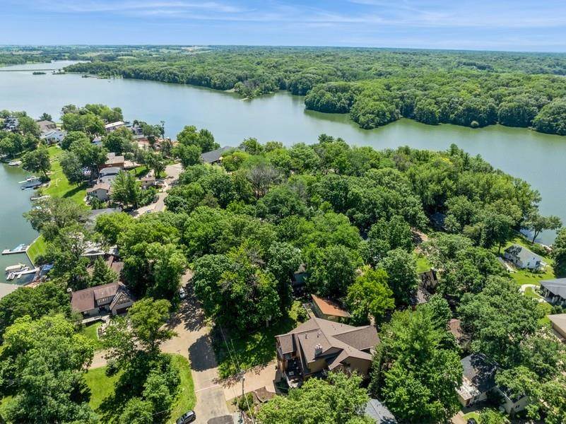 3747 Cottage Reserve Rd NE