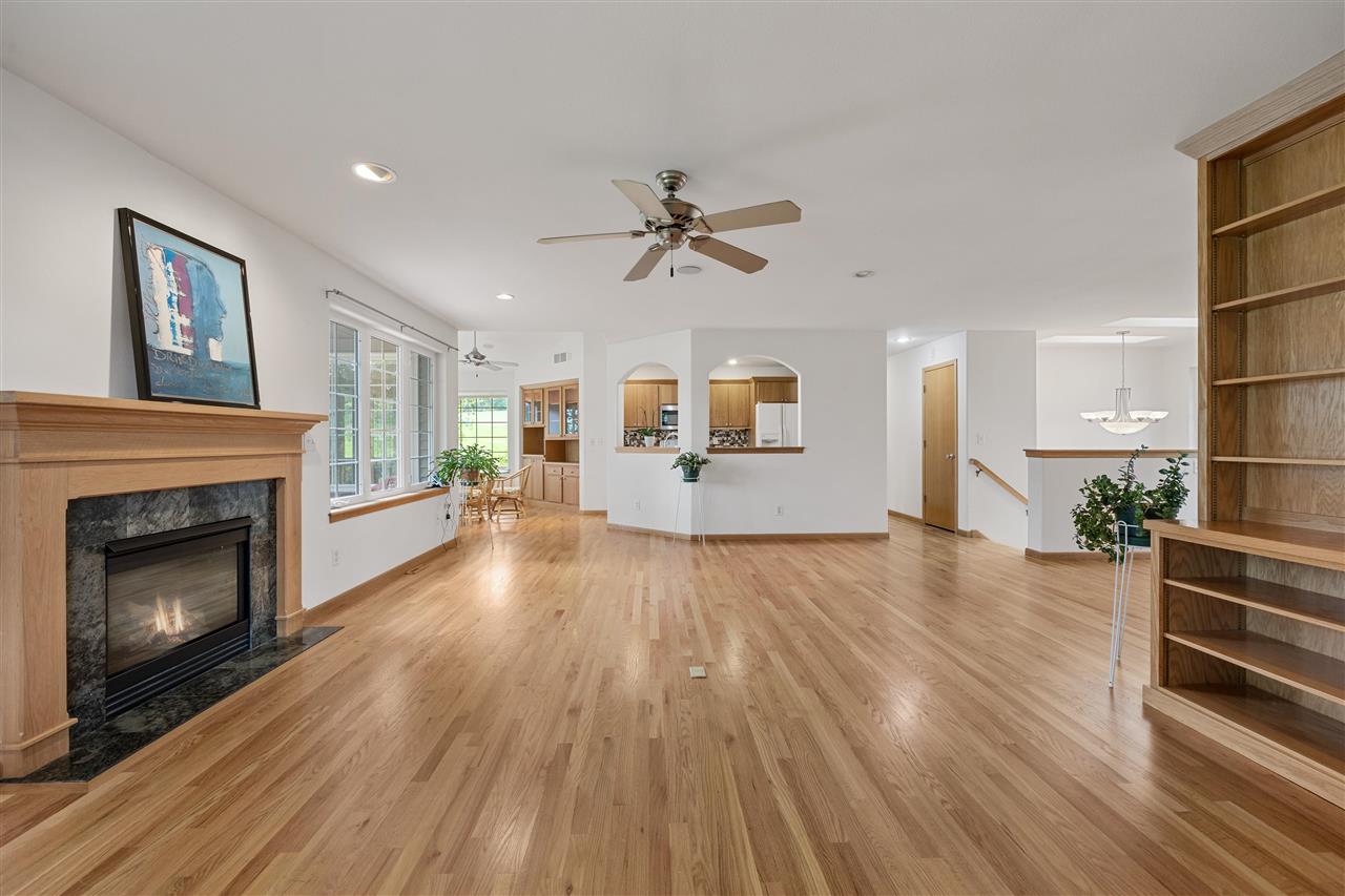 445 Breconshire Lane