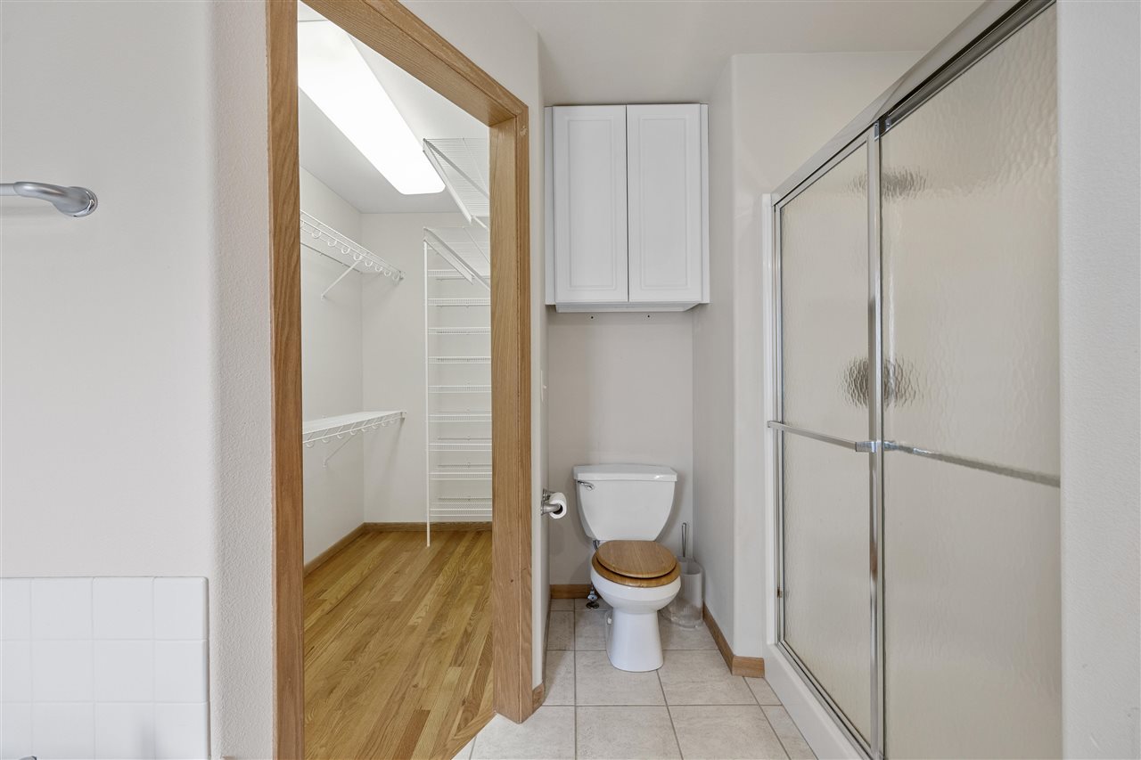 445 Breconshire Lane