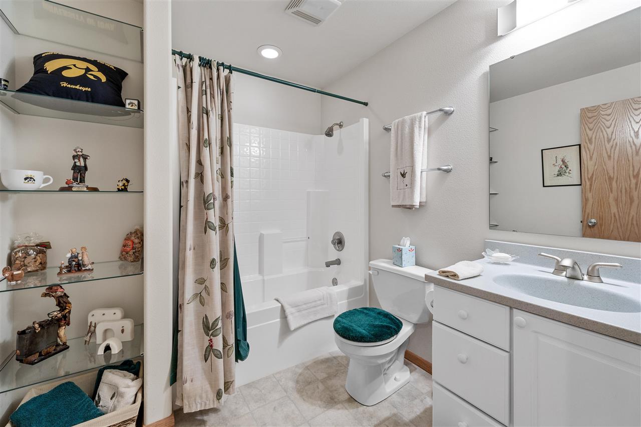 445 Breconshire Lane