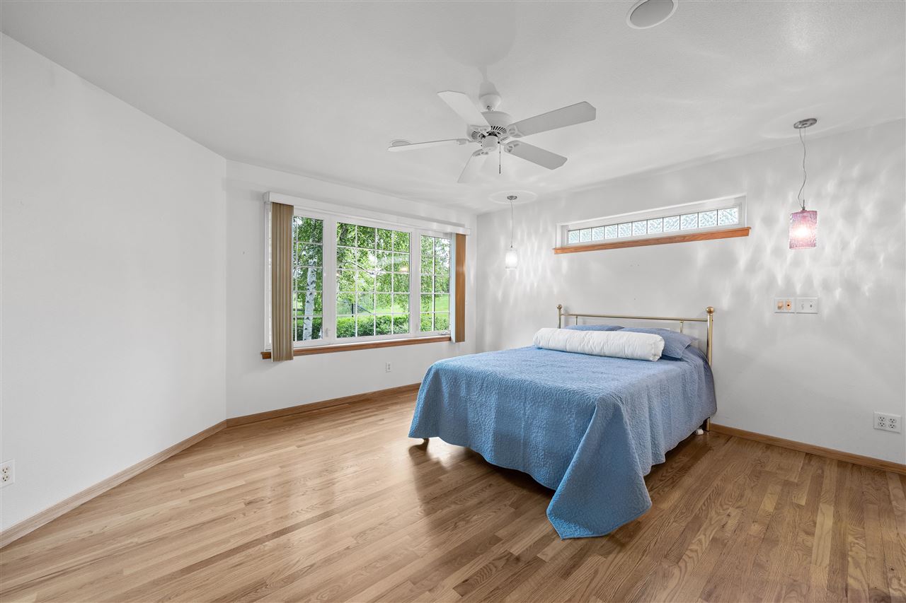 445 Breconshire Lane