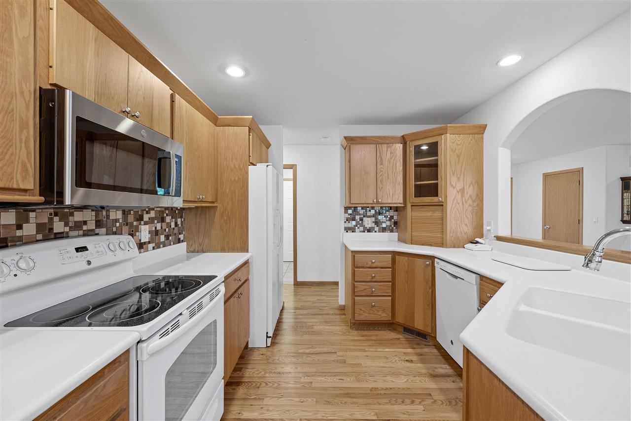 445 Breconshire Lane