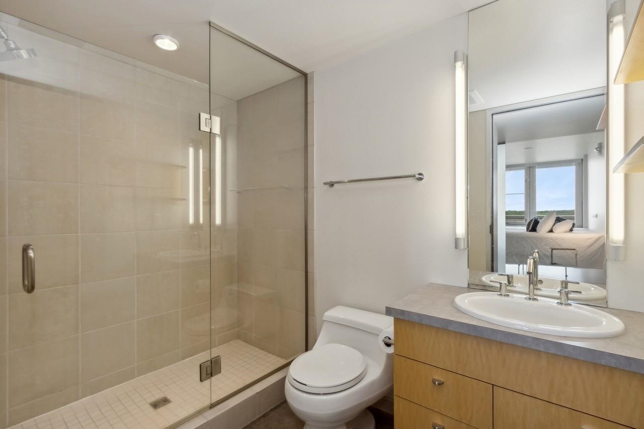 221 E College St Unit: No. 809