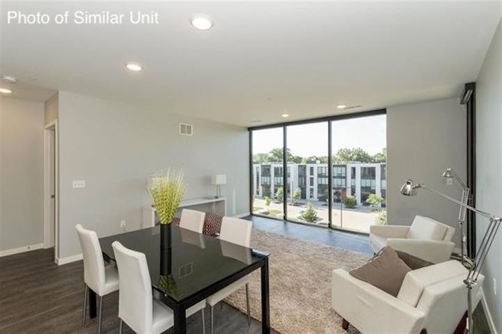 1 University Way Unit: 207