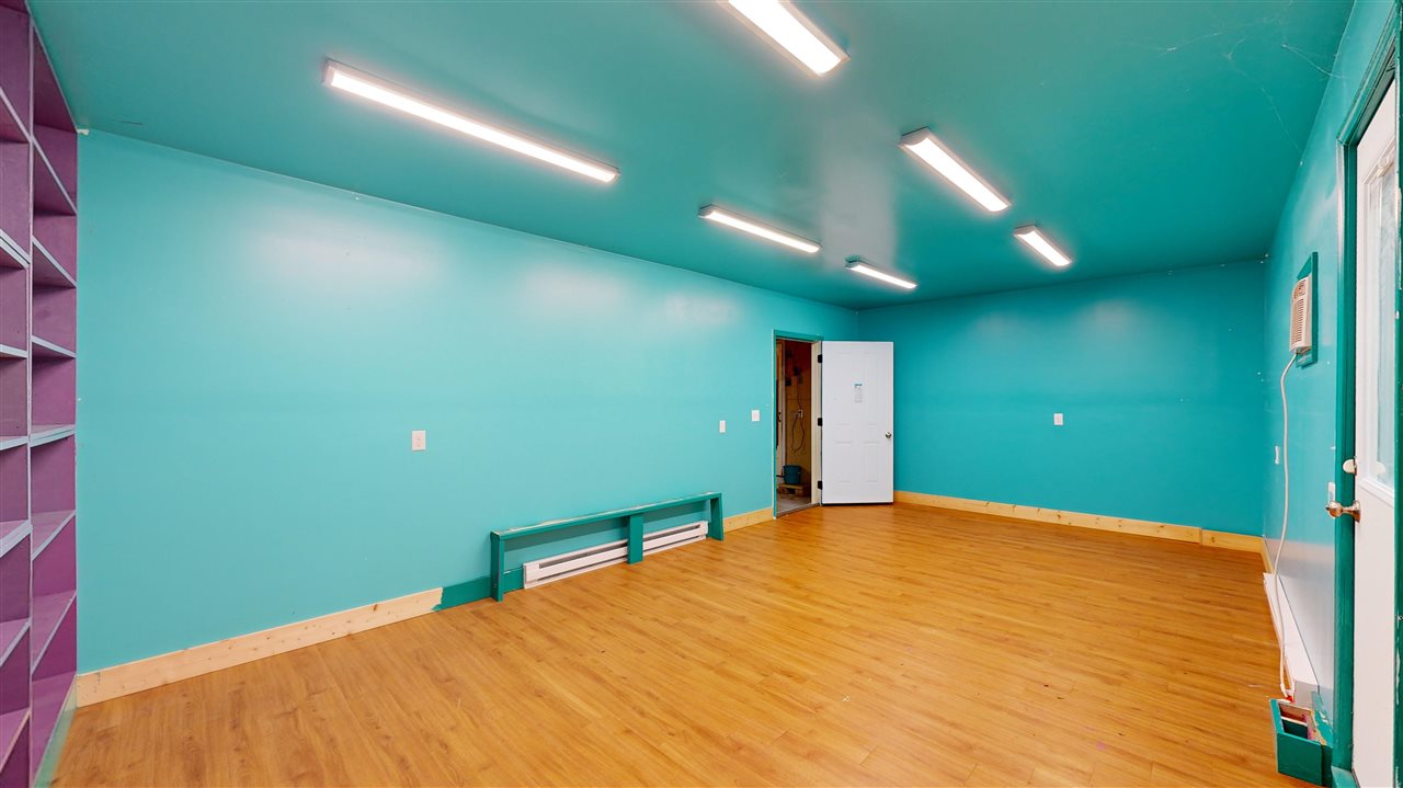 10 Spring Valley Dr NE