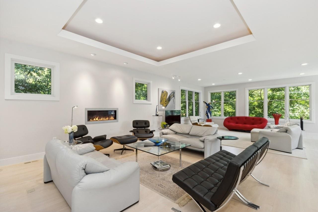 52 Marietta Ave