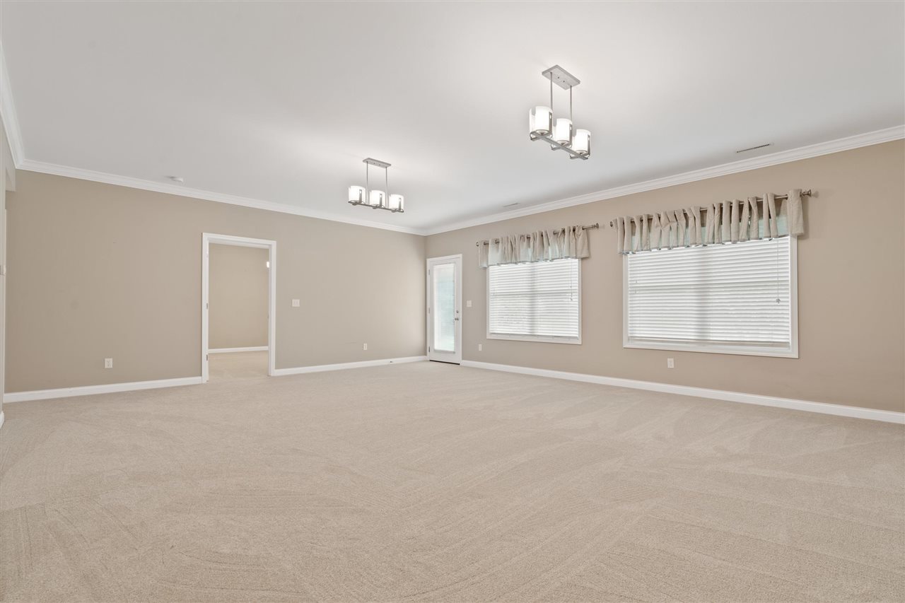 2243 Jessica Ln