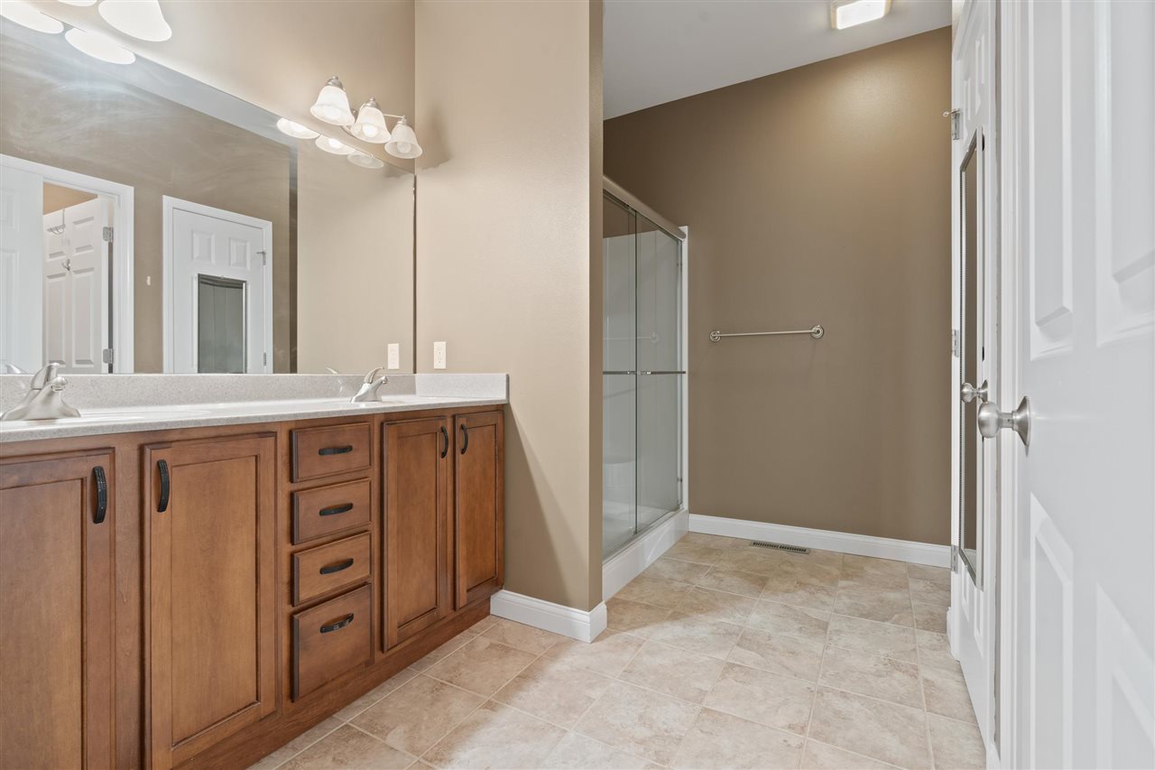 2243 Jessica Ln