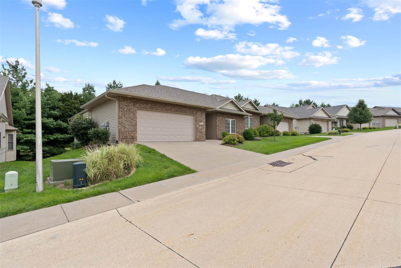 2243 Jessica Ln