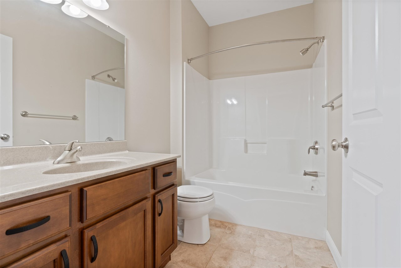 2243 Jessica Ln