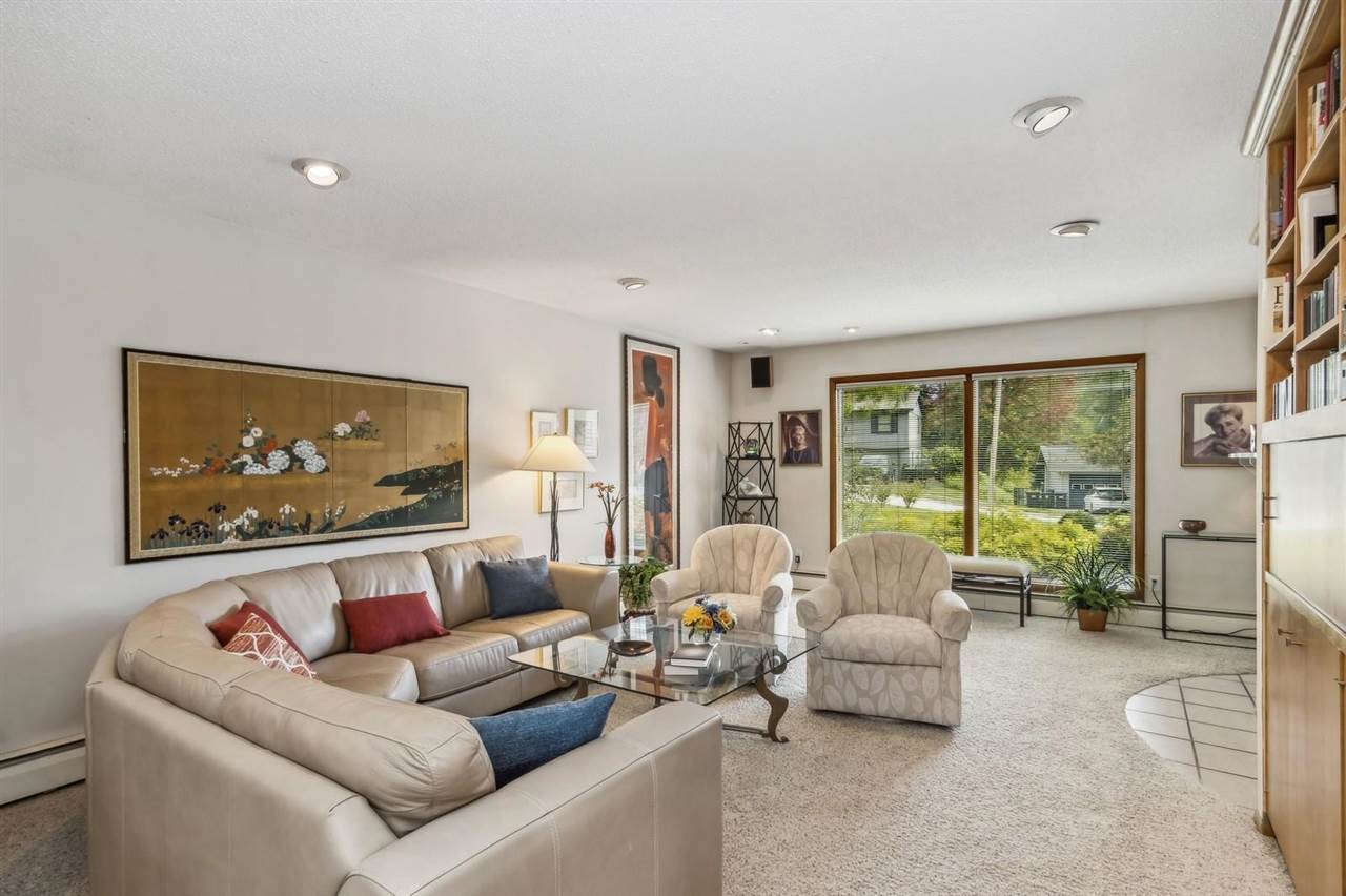 317 Windsor Dr
