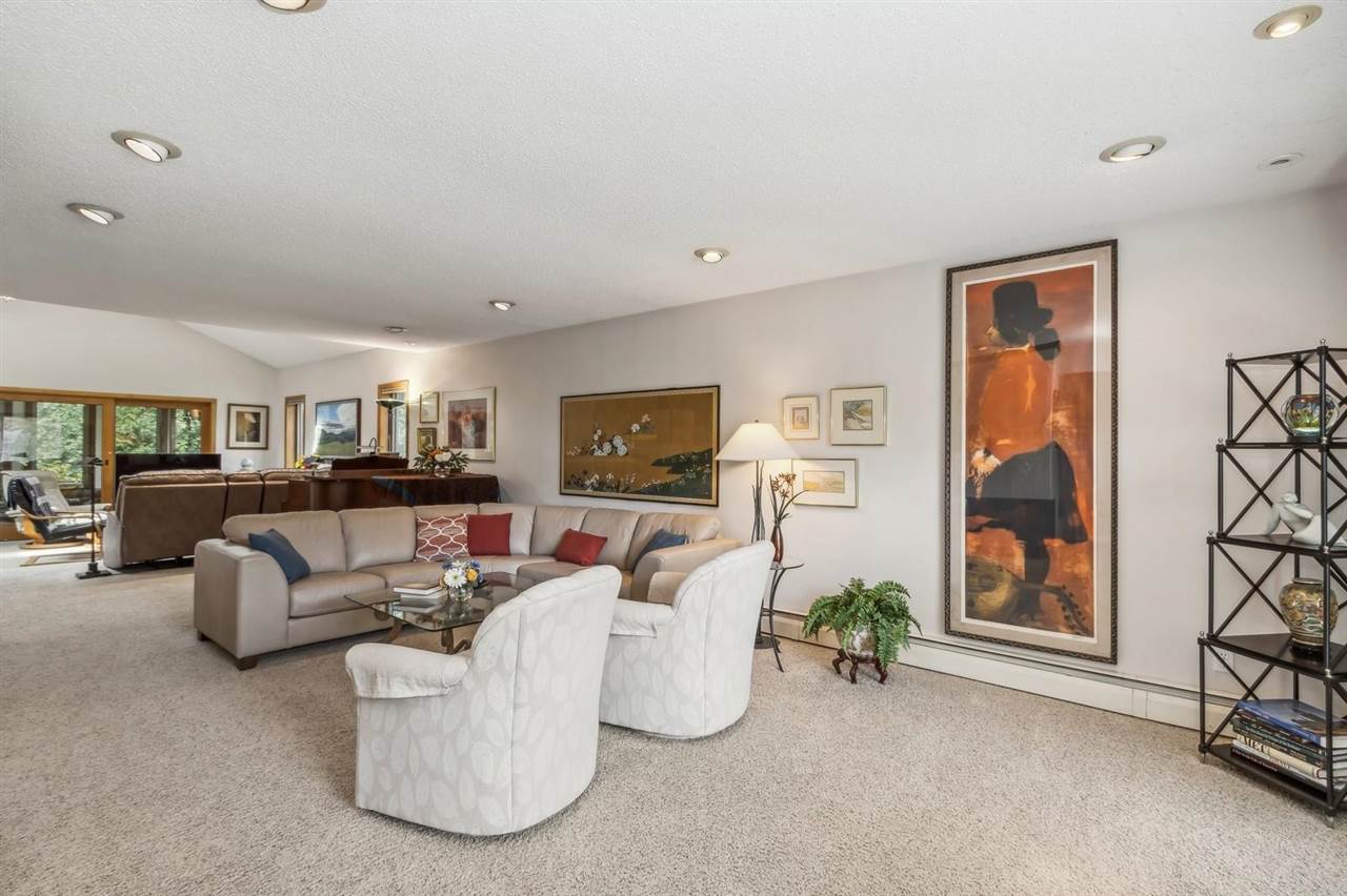 317 Windsor Dr