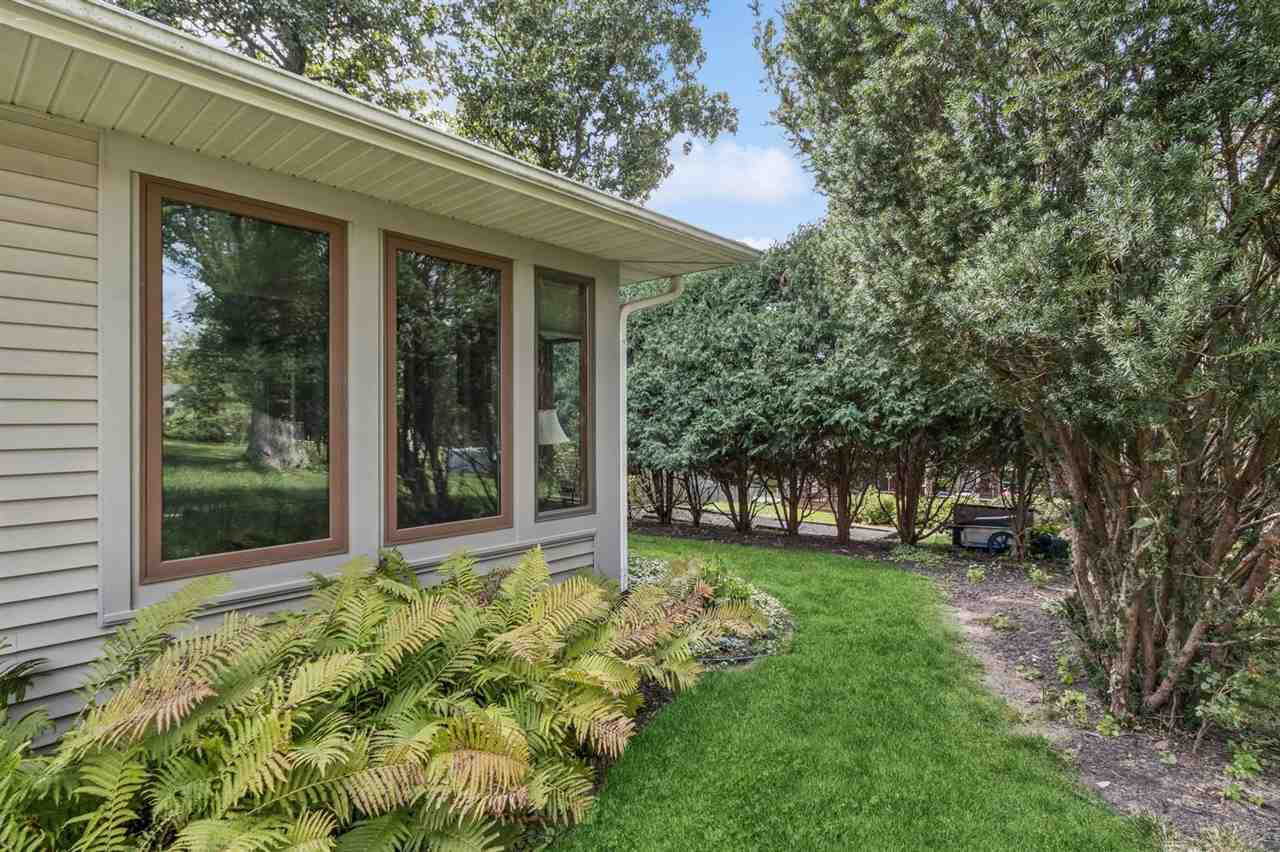 317 Windsor Dr