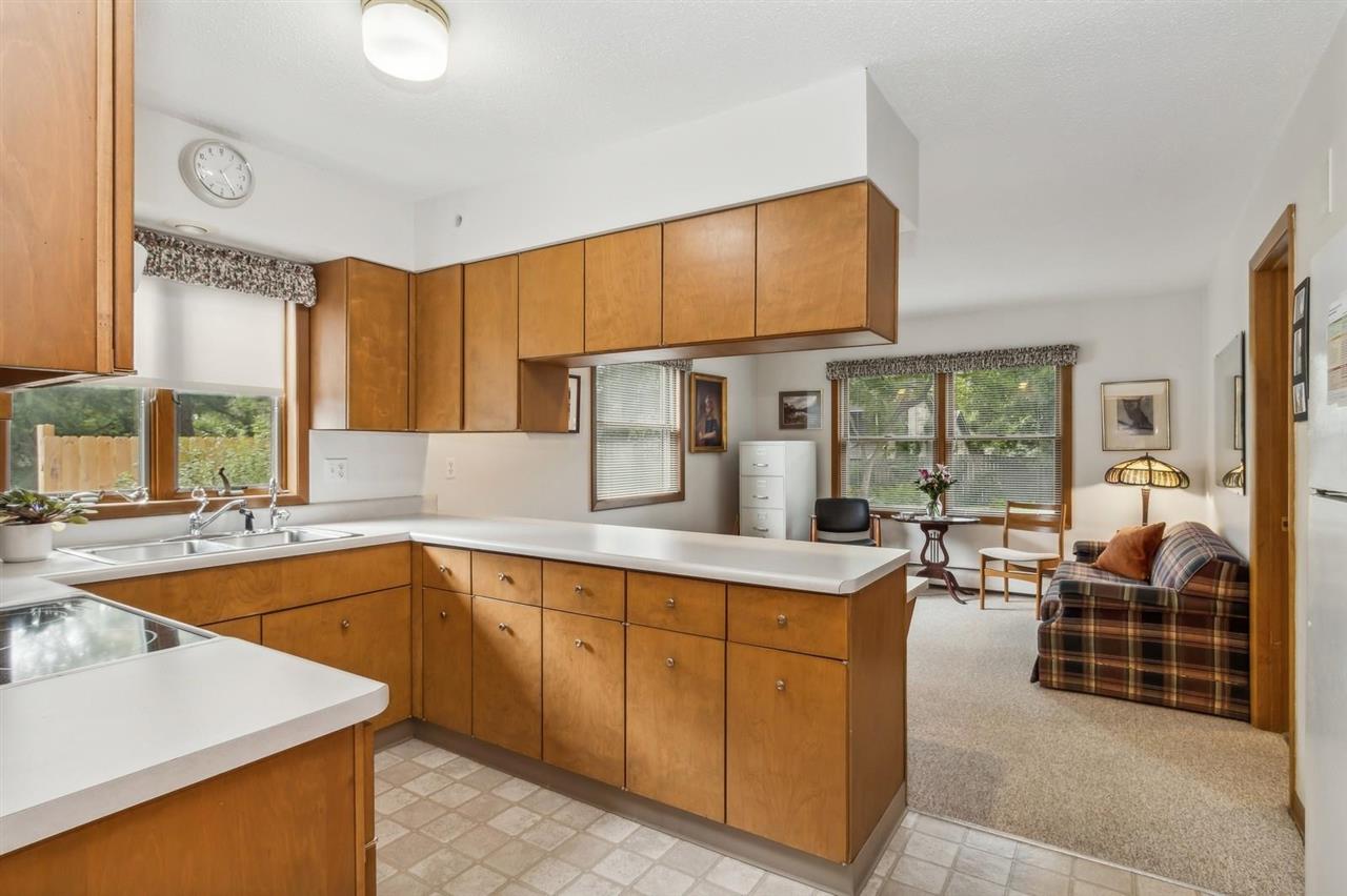 317 Windsor Dr